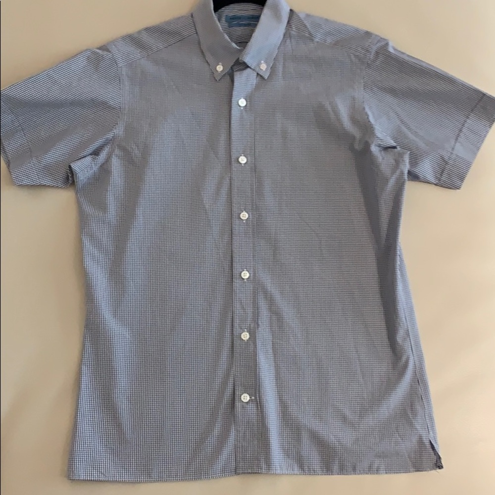 Seize sur Vingt Shortsleeved Button Down Shirt - S